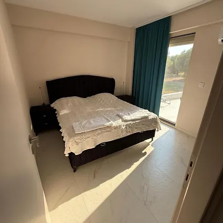 Tatil Evi Veranda White Vrasná