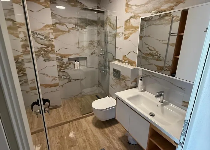 Luxurious 3 Bedroom House Close To The Casa vacanze