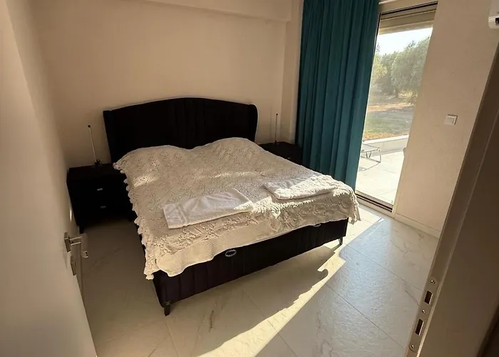 Tatil Evi Luxurious 3 Bedroom House Close To The Vrasná