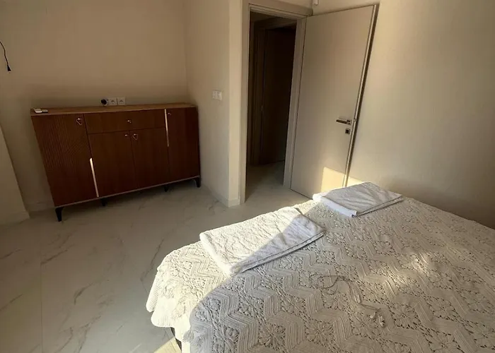 Tatil Evi Luxurious 3 Bedroom House Close To The